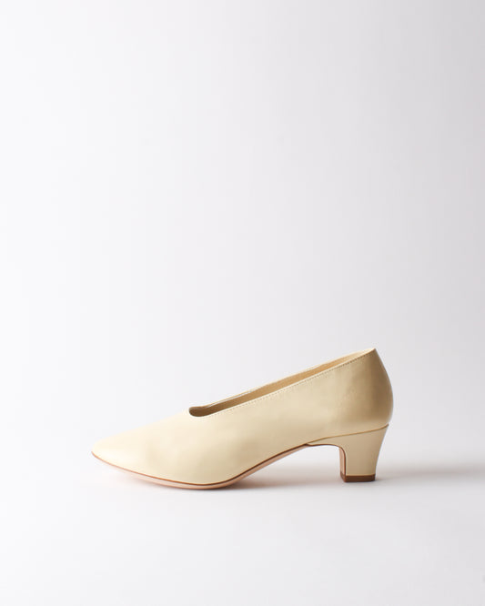 Soft Pump Leather Buttermilk