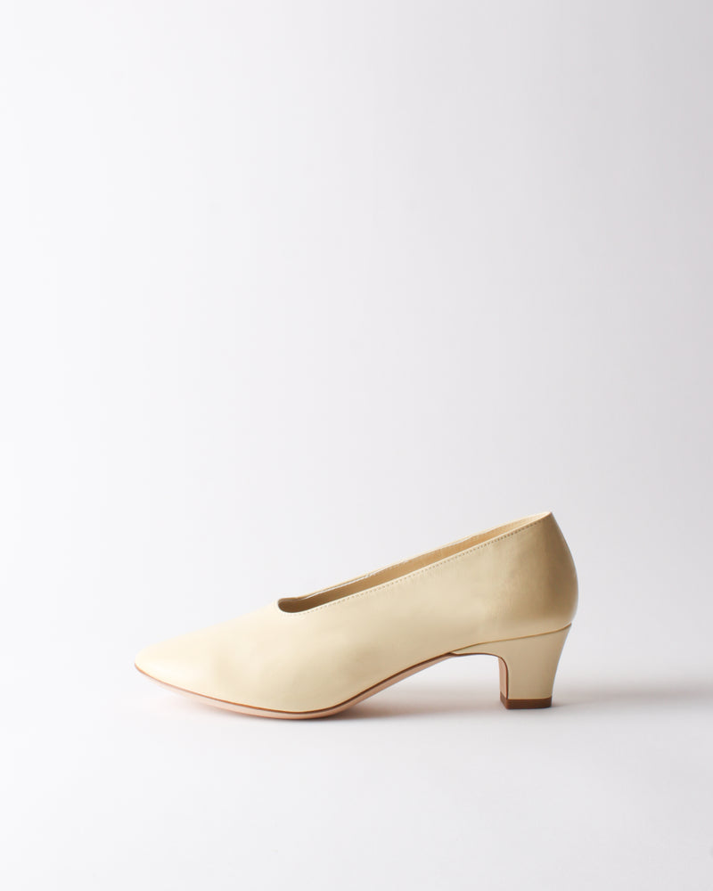 Soft Pump Leather Buttermilk