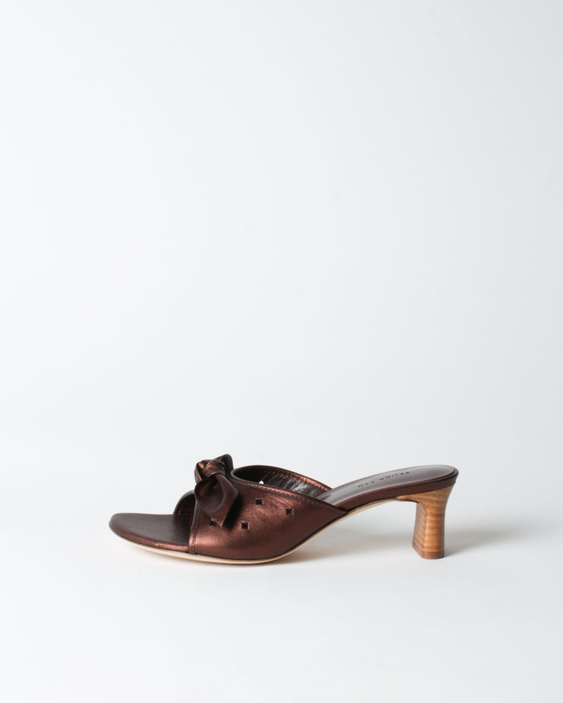 Bow Heel Leather Metallic Brown